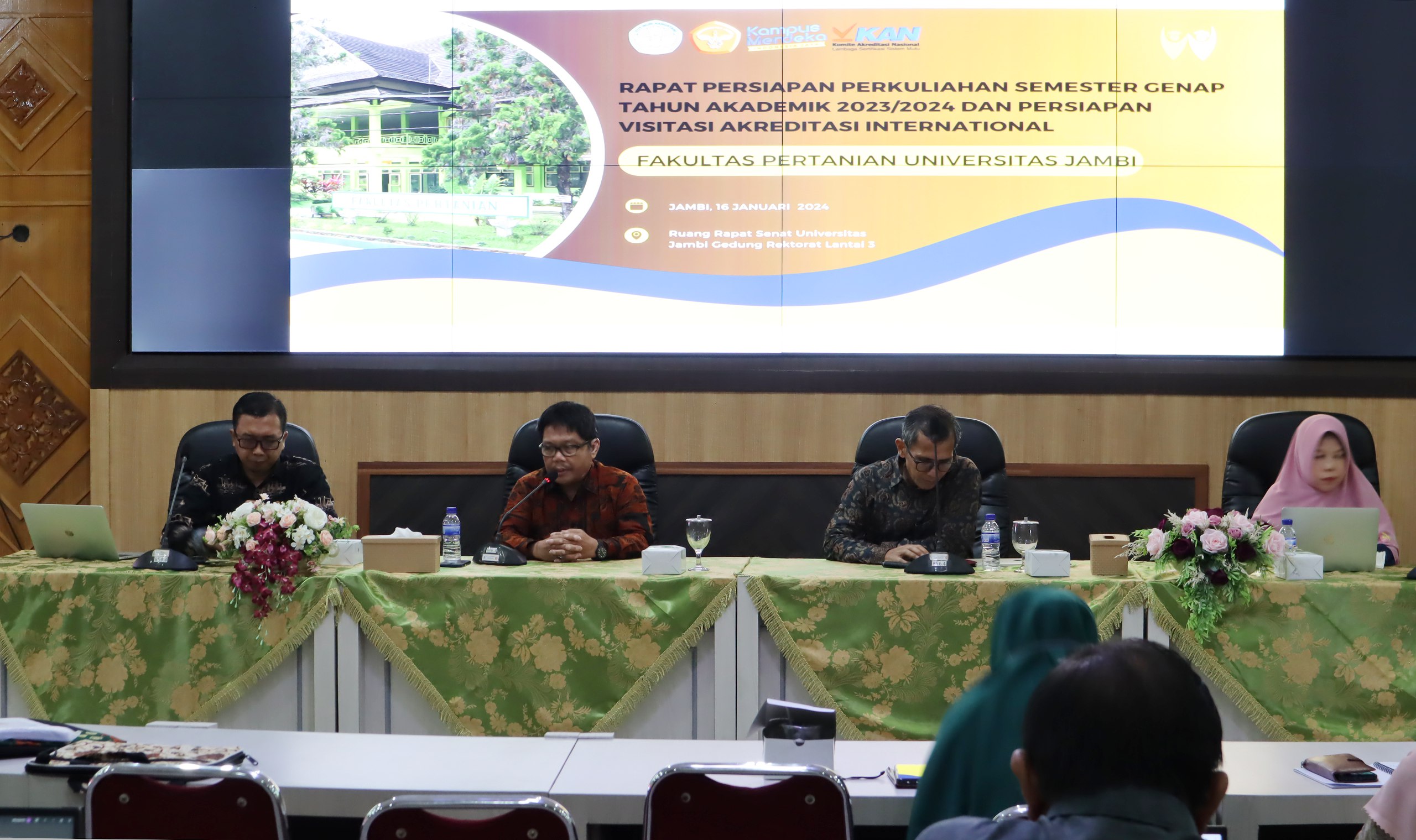 Fakultas Pertanian mengadakan Rapat Persiapan Perkuliahan Semester Genap Tahun Akademik 2023/2024 dan Persiapan Visitasi Akreditasi Internasional