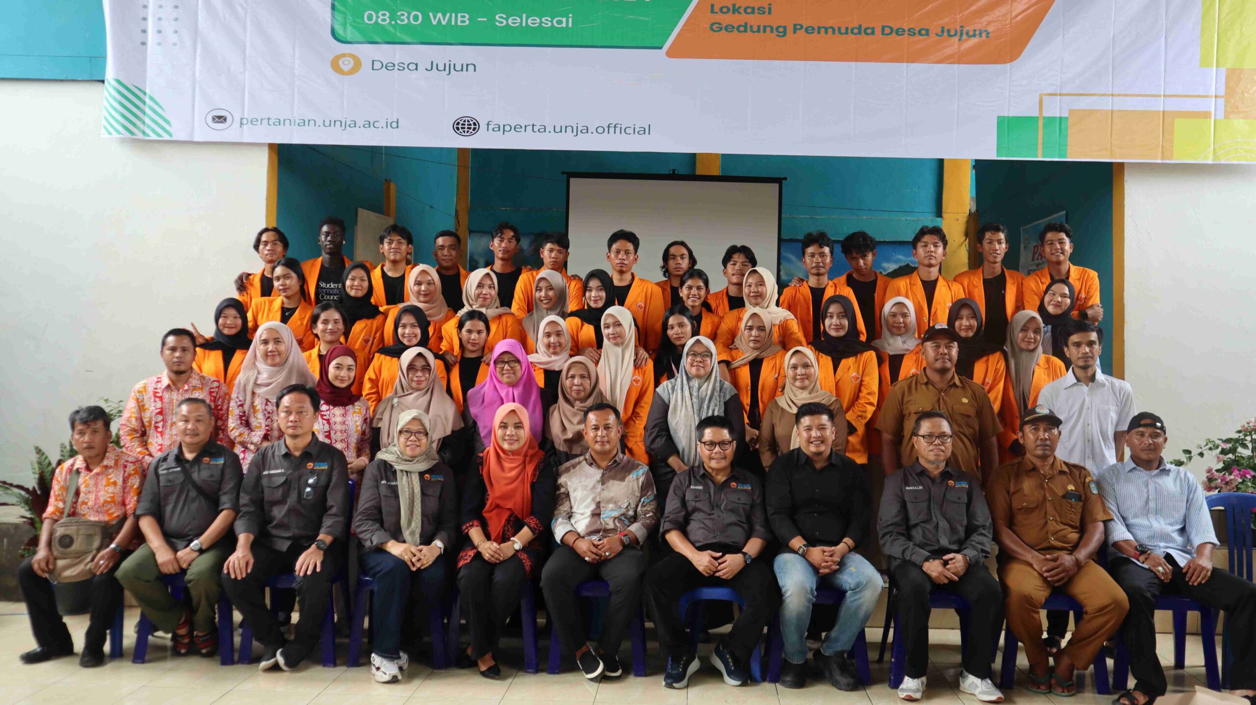 PENUTUPAN PROGRAM MERDEKA BELAJAR KAMPUS MERDEKA (MBKM) DI DLT DESA JUJUN TAHUN 2024 BERLANGSUNG KHIDMAT