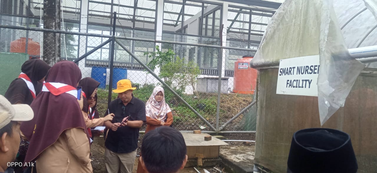 KUNJUNGAN SMP IT AN – NAHL JAMBI DI TEACHING FARM FAPERTA UNJA KUNJUNGAN SMP IT AN – NAHL JAMBI DI TEACHING FARM FAPERTA UNJA