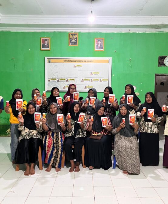 Pro IDE HIMATEHTA FAPERTA UNJA : Dorong Kewirausahaan Produk Bubuk dan Abon Cabai di Desa Maju Jaya