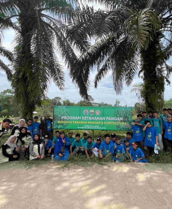 Kolaborasi Edukasi Pertanian: Tim PRO-IDE HIMASETA Faperta UNJA Beri Materi Teknik Pembibitan Kepada Ratusan Siswa Attaufiq Jambi