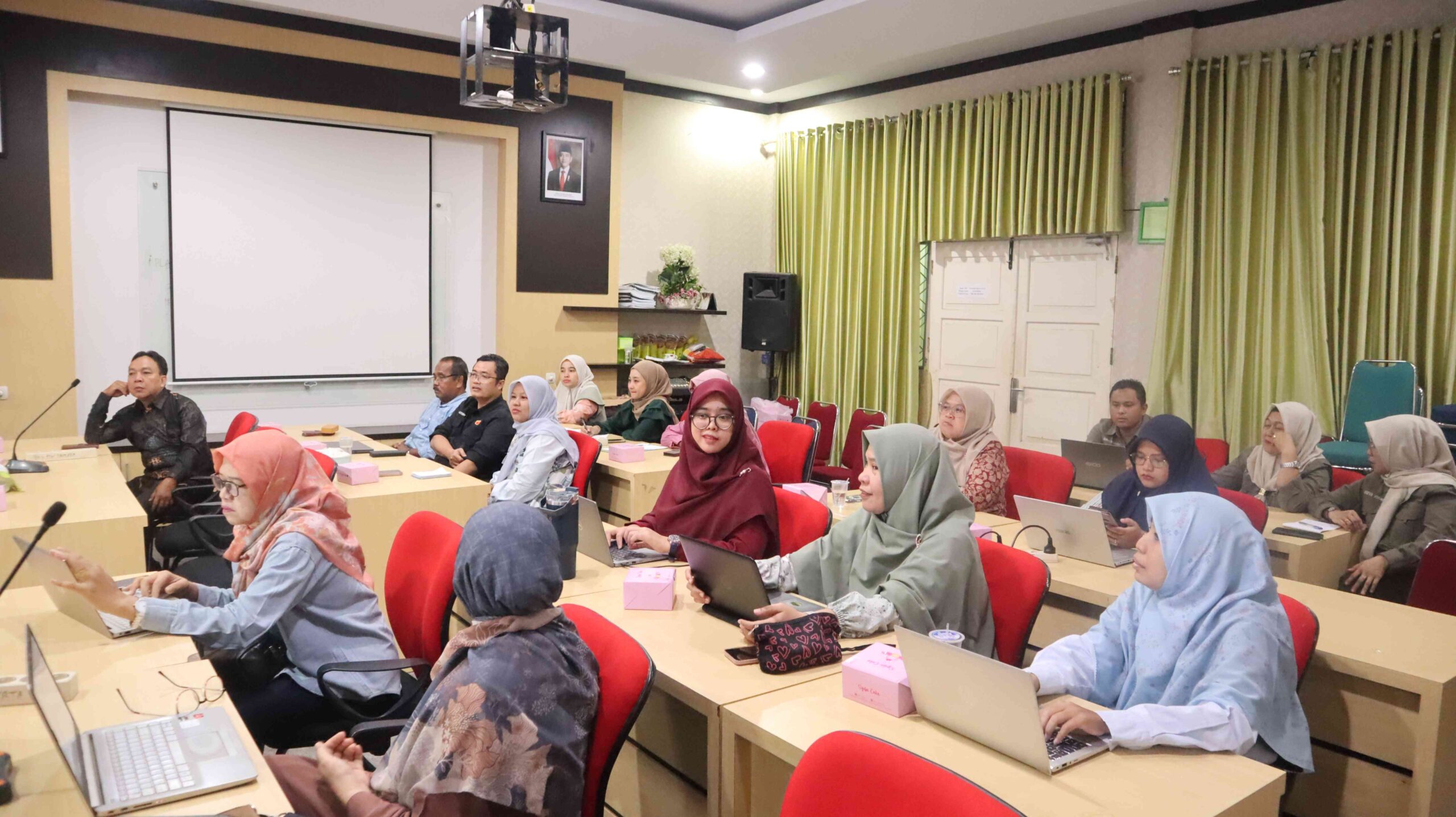 Dekan Faperta UNJA Pimpin Rapim Strategis, Matangkan Rencana Kerja dan Akselerasi Prestasi Akademik