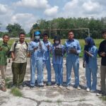 Mahasiswa Teknik Pertanian dari Fakultas Pertanian UNJA memberikan pelatihan inovatif tentang pemanfaatan limbah pelepah kelapa sawit menjadi Biobriket di SMKN SPP.