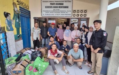 Bawa Keceriaan ke Panti Asuhan, Tim Salurkan Bantuan Pakaian Layak Pakai di Desa Batu Busuk